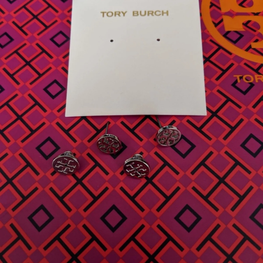 *NEW* Tory Burch circle logo earings - Picture 6 of 6